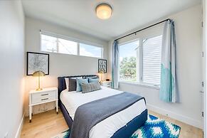 2 Homes in 1! Centrally Located Near Soco