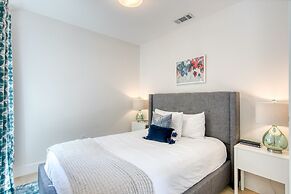 2 Homes in 1! Centrally Located Near Soco