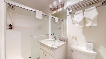 Chamonix Retreat - Nearby Outdoor Activities!