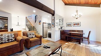 Chamonix Retreat - Nearby Outdoor Activities!