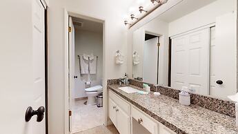 Chamonix Retreat - Nearby Outdoor Activities!