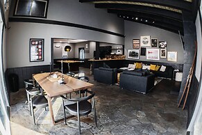 Chamonix Retreat - Nearby Outdoor Activities!