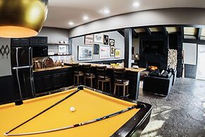 Chamonix Retreat - Nearby Outdoor Activities!