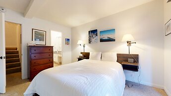 Chamonix Retreat - Nearby Outdoor Activities!