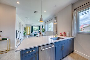 Contemporary Home Centrally Located Near Soco & DT