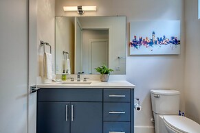 Contemporary Home Centrally Located Near Soco & DT