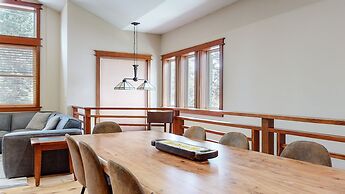 Red Slate Canyon - Modern 2-story Condo