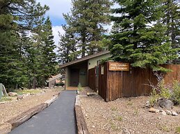 Hidden Valley Homestead - Near Hike/bike & More!