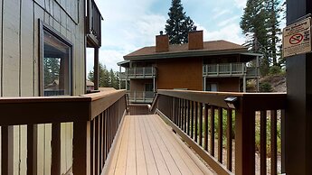 Hidden Valley Homestead - Near Hike/bike & More!