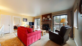 Hidden Valley Homestead - Near Hike/bike & More!