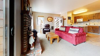 Hidden Valley Homestead - Near Hike/bike & More!