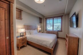 Luxury at One Ski Hill Place - Ski-in/ski-out