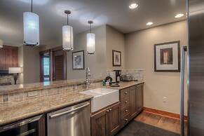 Luxury at One Ski Hill Place - Ski-in/ski-out