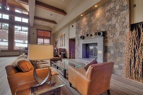 Luxury at One Ski Hill Place - Ski-in/ski-out