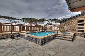 Luxury at One Ski Hill Place - Ski-in/ski-out