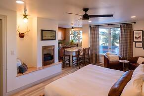 Peak 9 Retreat in Downtown Breck