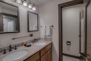 Peak 9 Retreat in Downtown Breck