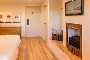 Peak 9 Retreat in Downtown Breck