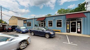 Nashville Easy Livin