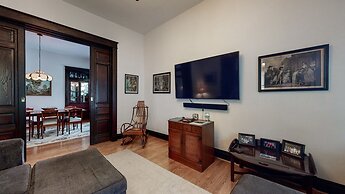 Nashville Easy Livin