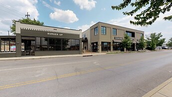 Nashville Easy Livin