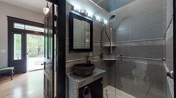 Nashville Easy Livin