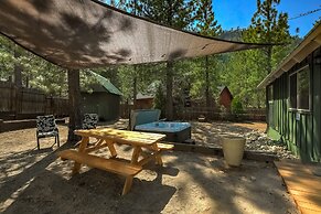 Rustic Haven - Hot tub & Pet Friendly