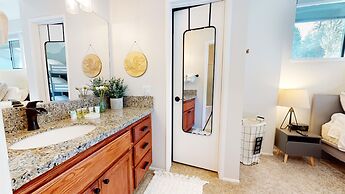 St. Anton Getaway - Shared Bbq, Pool & Hot Tub