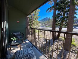 St. Anton Getaway - Shared Bbq, Pool & Hot Tub