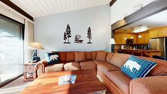 St. Anton Retreat - Near Hike, Bike & More!