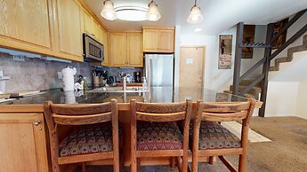 St. Anton Retreat - Near Hike, Bike & More!