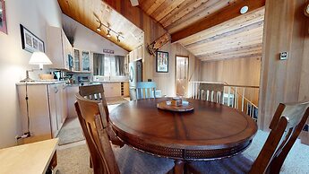 Winterset Woodland - Near Hike & Bike Trails!