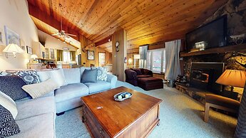 Winterset Woodland - Near Hike & Bike Trails!