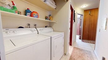 Winterset Woodland - Near Hike & Bike Trails!