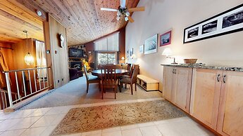 Winterset Woodland - Near Hike & Bike Trails!