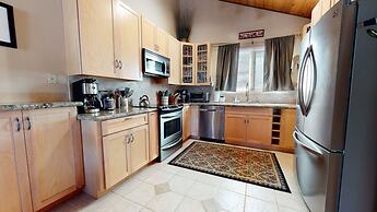 Winterset Woodland - Near Hike & Bike Trails!