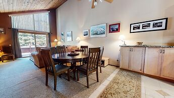 Winterset Woodland - Near Hike & Bike Trails!