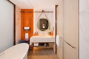 Crowne Plaza Qingdao Jinshui by IHG