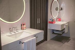 Crowne Plaza Qingdao Jinshui by IHG