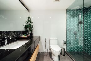 Montana Hotel & Residence