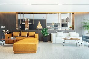 Montana Hotel & Residence