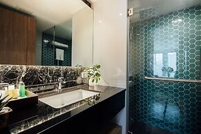 Montana Hotel & Residence