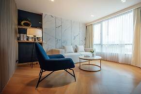 Montana Hotel & Residence