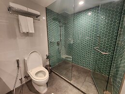 Montana Hotel & Residence