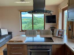 Beautiful Hillside Apartment Near Elgin, Scotland