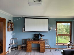 Beautiful Hillside Apartment Near Elgin, Scotland