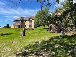 Beautiful Hillside Apartment Near Elgin, Scotland