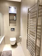 Remarkable 1-bed Apartment in Slough