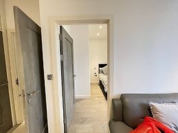 Remarkable 1-bed Apartment in Slough