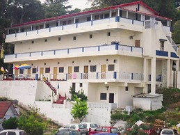 Goroomgo Tribhuwan Ranikhet